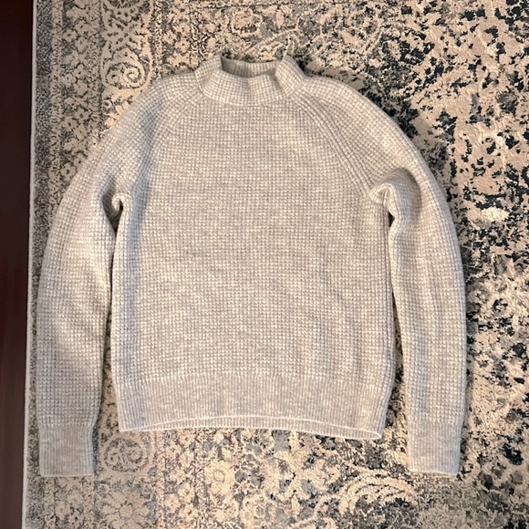 Banana Republic Waffle Weave Sweater - Picture 6 of 6
